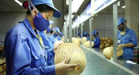 Bộ Tài chính tăng cường hỗ trợ pháp lý cho doanh nghiệp nhỏ và vừa