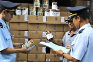Kiểm soát xuất nhập khẩu hàng hóa giả mạo về sở hữu trí tuệ