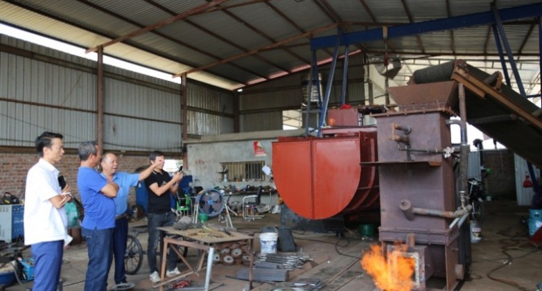 Lò đốt rác thải không khói của Kĩ sư Lê Hồng Chương