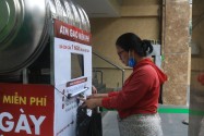 Những 'cây ATM' đặc biệt trong tâm dịch TPHCM